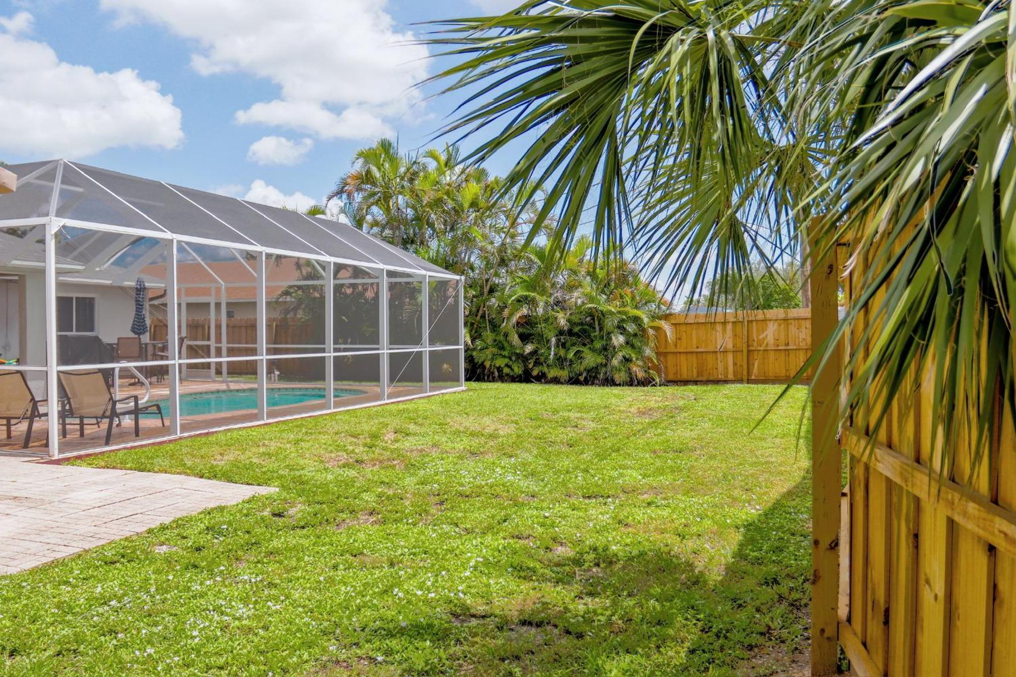 Beautiful Pool Home With Sleeping For 8 For Lovelypeople Cape Coral Esterno foto